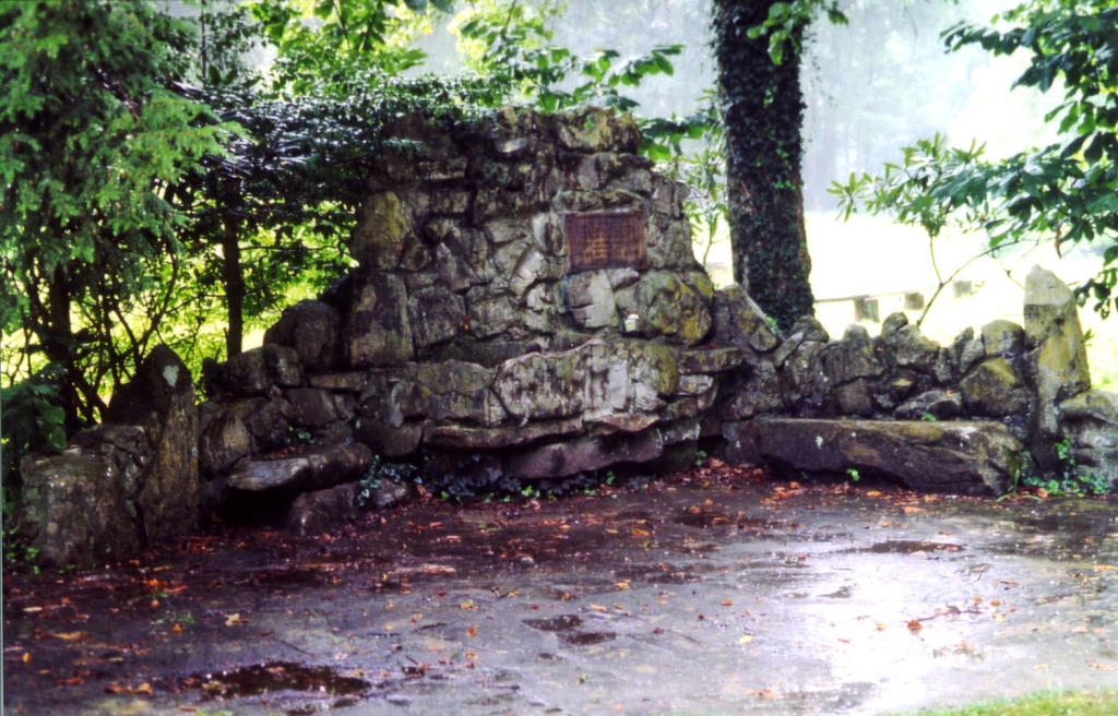 WILLIAM CREECH MEMORIAL FOUNTAIN [pmss_brawner_001.jpg]