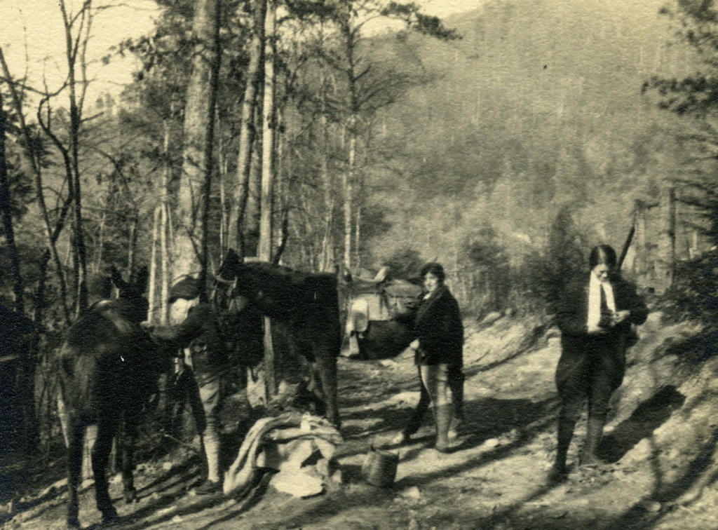 Marian Kingman, Harriet Crutchfield, & Margaret Motter preparing for a ride. X_100_workers_2559_mod.jpg