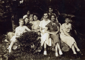 1937. The Pine Mountain Settlement School Octet. Left to right: Lucille Christian ; Fern Hall ; Lela Christian ; Nan Milan ; Georgia Ayers ; Ruth Christian ; Joan Ayers ; Bonnie Ayers [octet_01a001_mod.jpg]