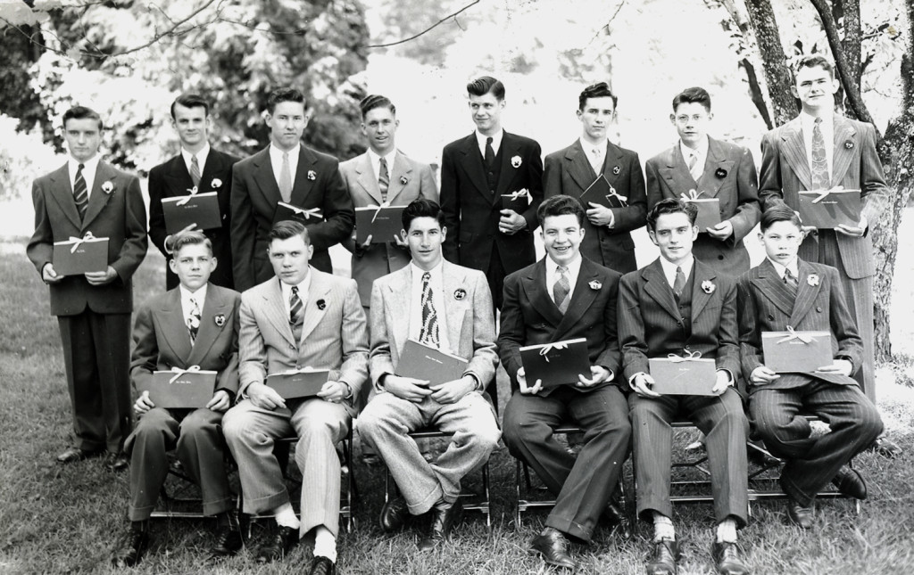 Seniors, [boys] 1947. [nace_1_056a.jpg]