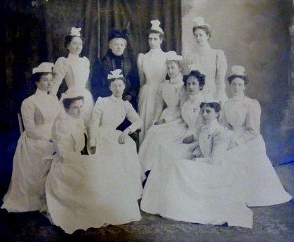 Group of Nurse Graduates from the Montreal General Hospital School of Nursing including Margaret Walker. [pmss_archives_Nurses_1900_walker.jpg]