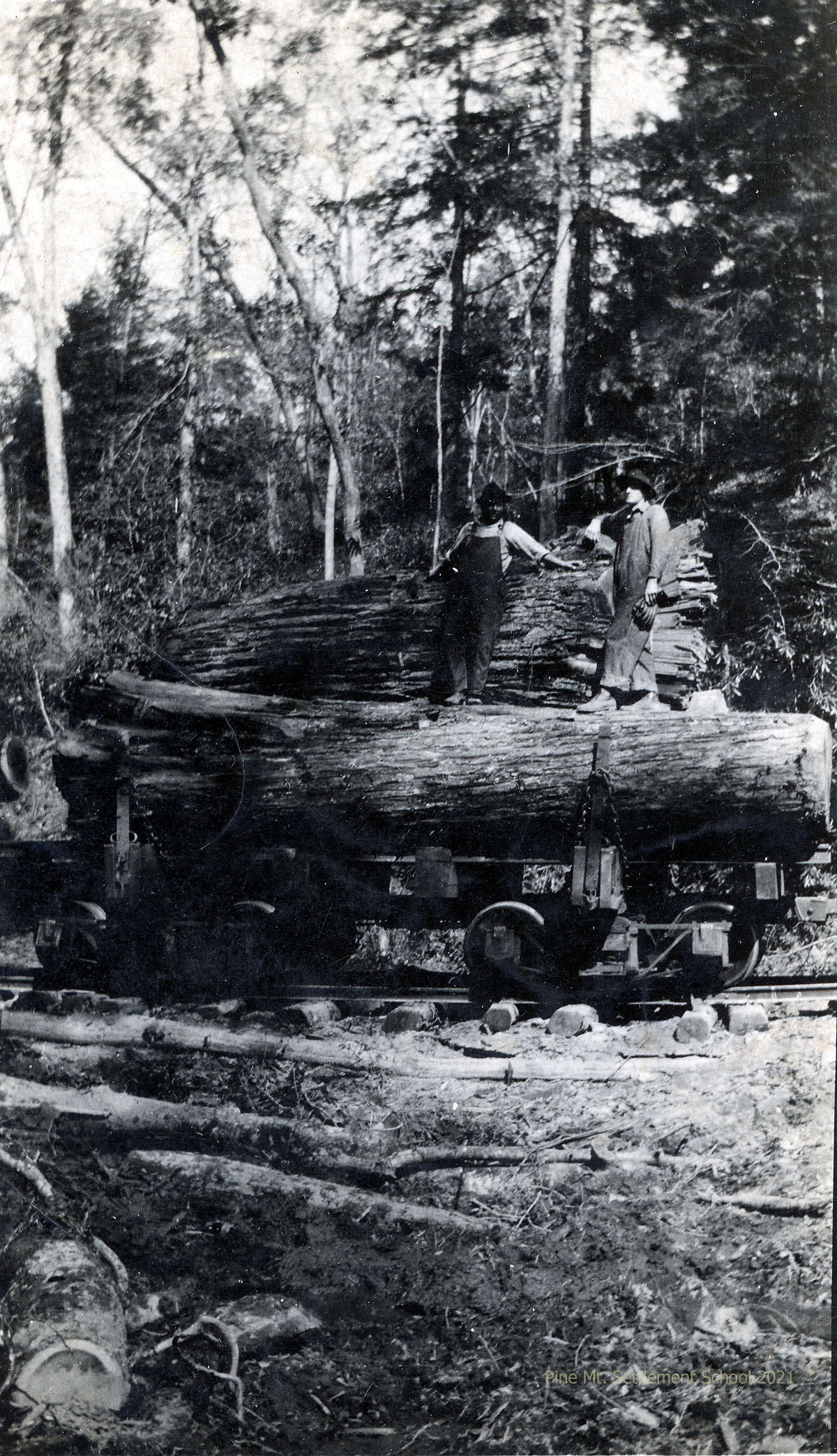 JAMES COLUMBUS AND EMILY HILL CREECH Photographs 400-499